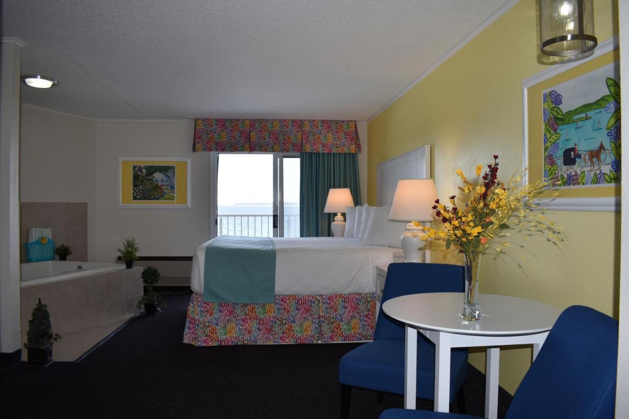 Breakers Resort - Lakeside Saint Ignace Exterior photo